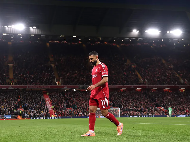 Mohamed Salah Transfer Dilemma: Carragher Warns Against January Saudi Move